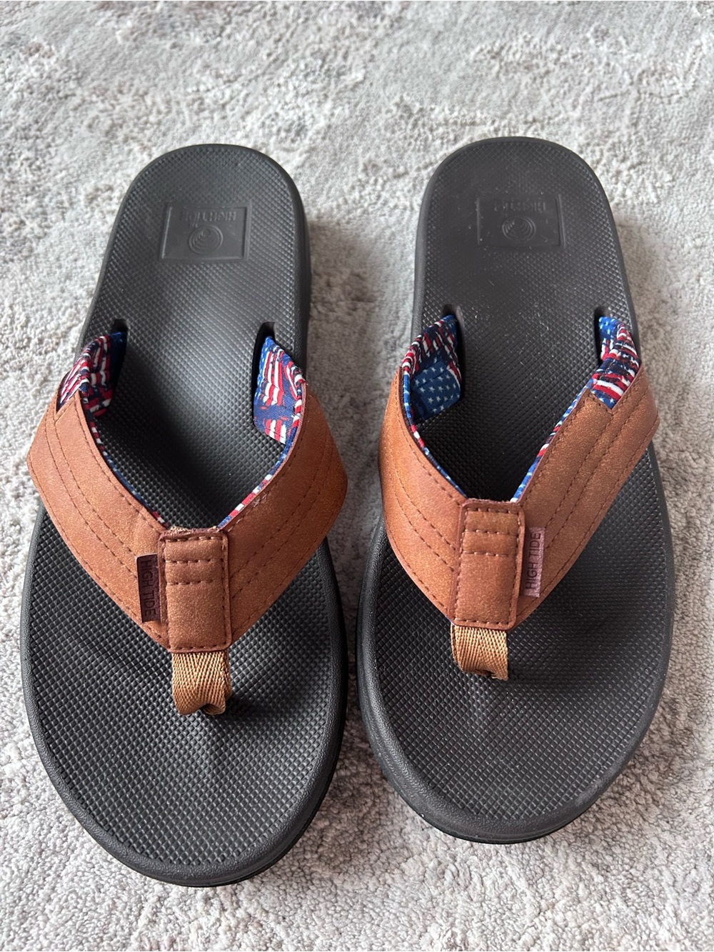NWOB High Tide Men’s Brandon Elite Brown Flip Flops Sz 9 Sandal Patriotic Lining